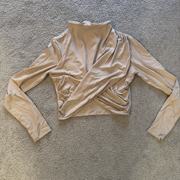 NAKD FASHION Tan long sleeve - Picture 1 of 2